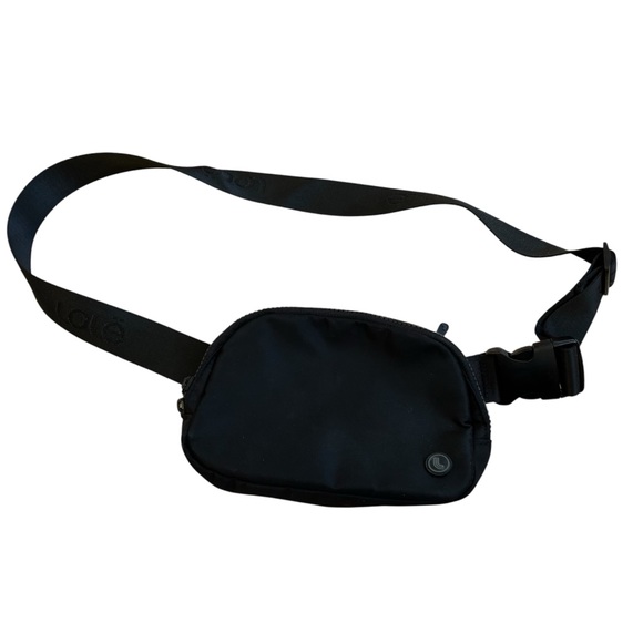 Lole Black Belt Bag Crossbody - Picture 1 of 4